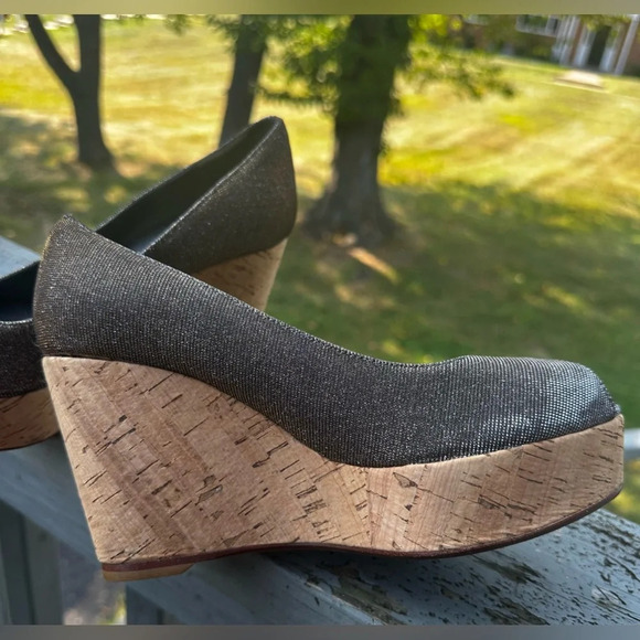 STUART WEITZMAN Metallic Sparkle Silver Gold Cork Wedge Platform Peep Toe Leathe - Picture 9 of 14